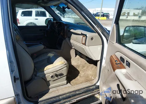 2003 Chevrolet Tahoe Lt from USA, damaged, VIN 1GNEC13Z53R194965